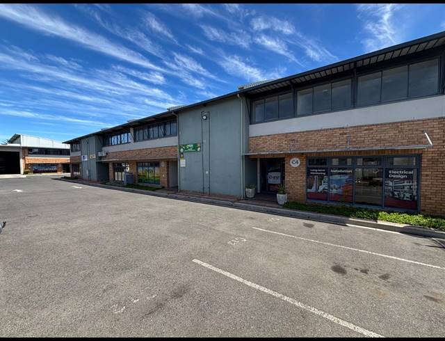 325M² WAREHOUSE TO LET IN AIRPORT INDUSTRIA